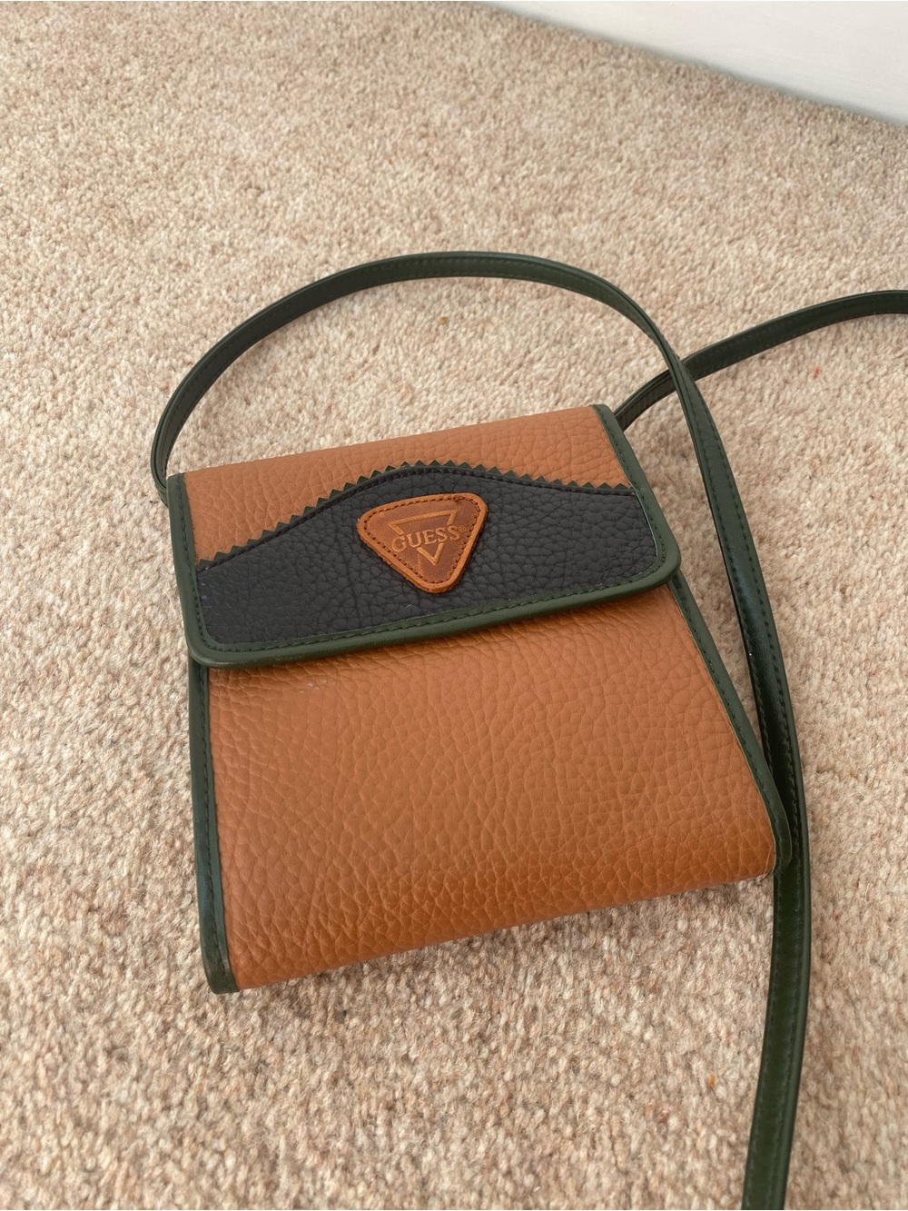 Vintage Guess Pebbled Leather Organizer Crossbody Purse Foldout Wallet Brown